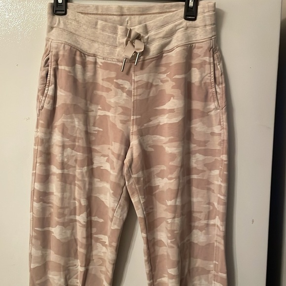 Athleta ST Balance Printed Jogger - Picture 3 of 7